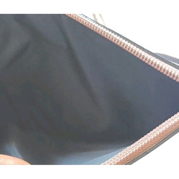 Victoria’s Secret Makeup Bag Case Metallic Rose Gold Zipper Attachable Strap New - Picture 5 of 5